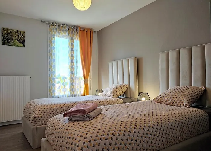 Le Thourottois*centre Ville*wifi*spacieux*confort* Saint-gobain Appartement *